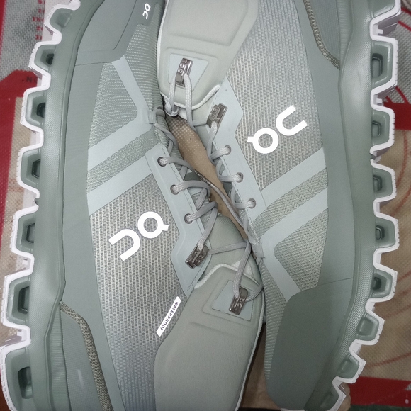 Hightop NWT 10W Cloudrock - Picture 8 of 8